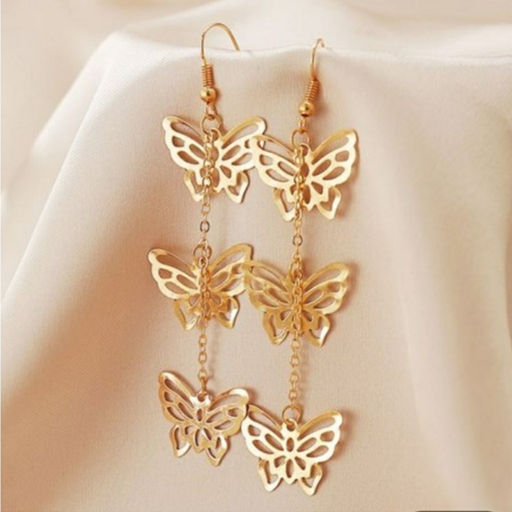 🌸3/$25 🆕 Hollow Butterfly Pendant Gold Dangle Drop Earrings - Picture 2 of 9